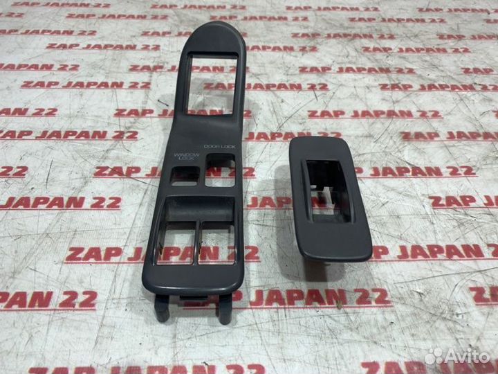 Накладка блока управления стеклоподъемниками