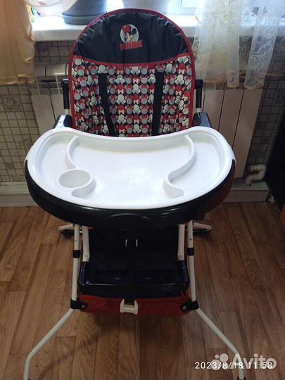 Детский столик для кормления