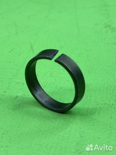 Втулка шпильки центральная односкатных осей 22x25x