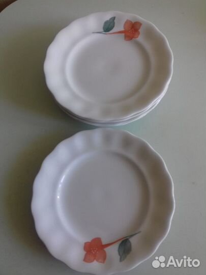 Тарелки разные