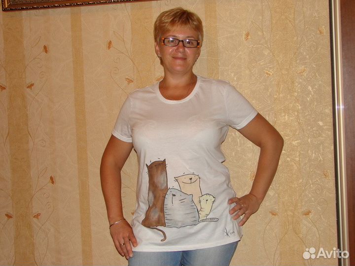 Рисунки на одежде, картины, часы, подушки и другое