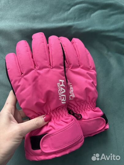 Горнолыжные перчатки женские