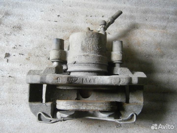 Суппорт передний правый Ford Focus 2 Форд Фокус 05