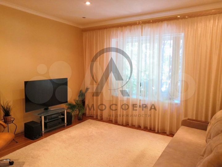 2-к. квартира, 53 м², 1/2 эт.