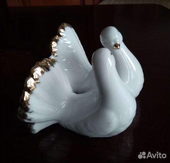 Статуэтка Голубки фарфор