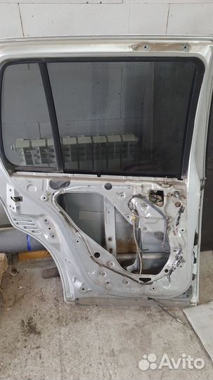 Двери,Toyota raum exz10