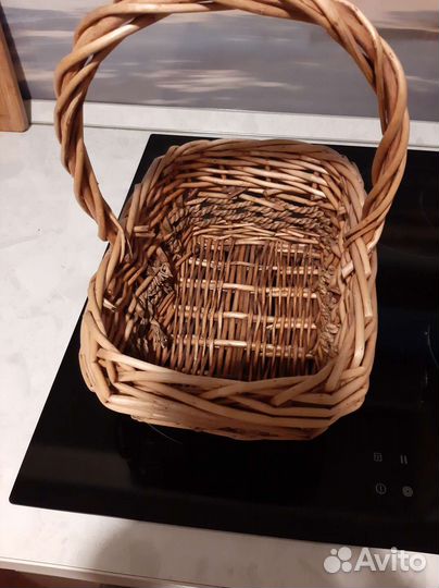 Корзина плетеная