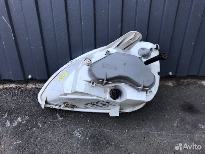 Фара галогеновая передняя правая Gaz Газель 2003