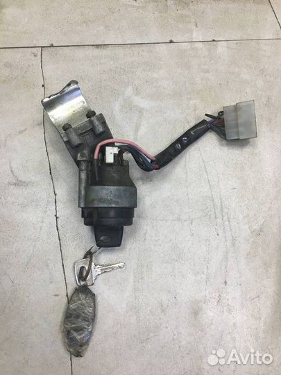 Замок зажигания с ключом