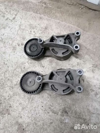 Натяжитель ремня для двигателя 2.0 BPY BWA