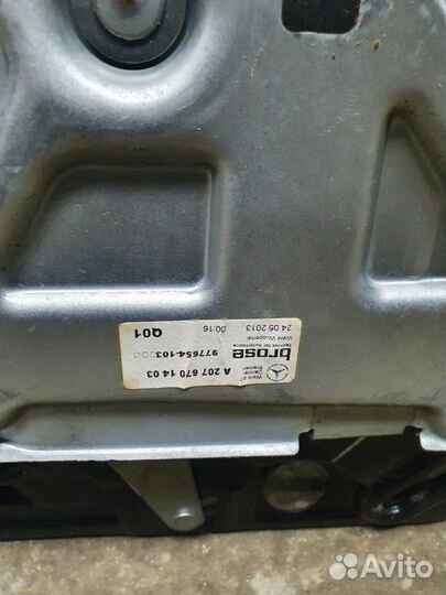 Стеклоподъемник задний Мercedes w207