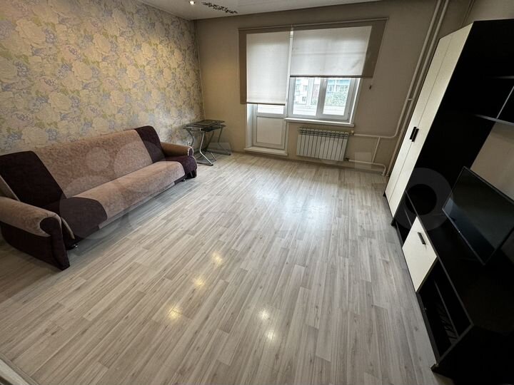 1-к. квартира, 43 м², 4/10 эт.