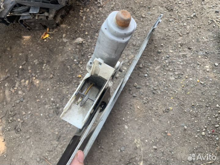 Стеклоподьемник правый Ford C-Max