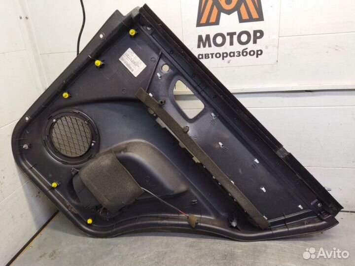 Обшивка двери задняя левая Kia Sorento D4CB 2.5