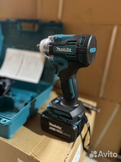 Гайковерт аккумуляторный makita 3000нм