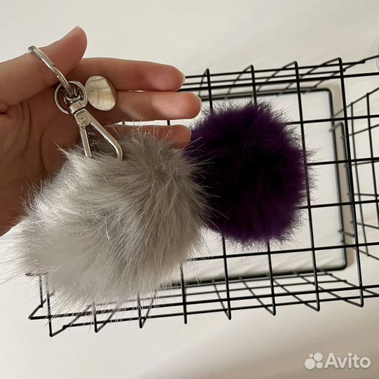 Брелок помпон 2 шт