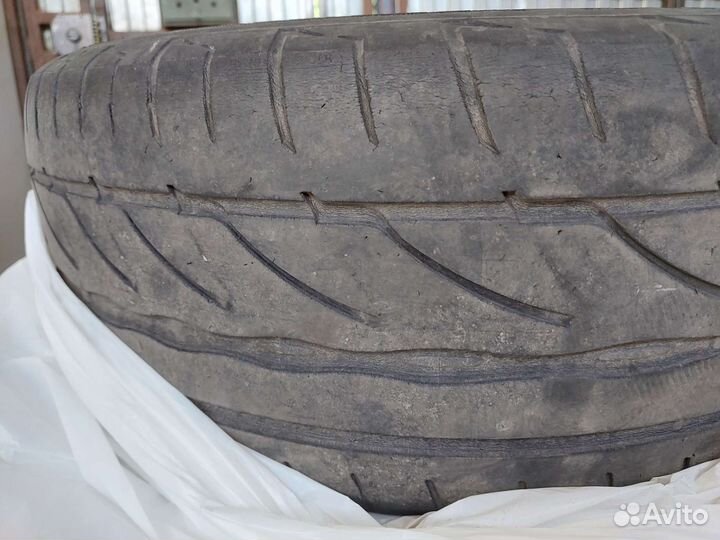 Bridgestone Potenza RE002 Adrenalin 225/50 R17