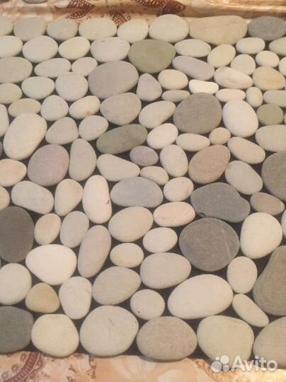 Коврик из морских камней