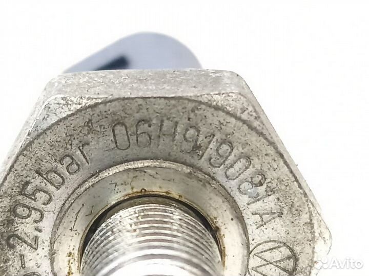 Датчик давления масла двс Audi A4 B8 2.0 cdnb 2011