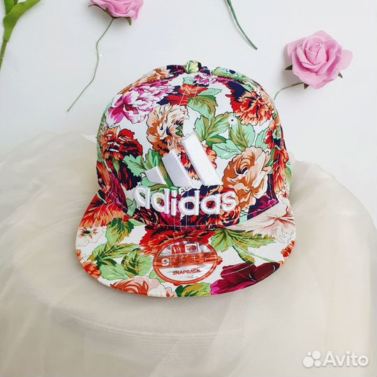 Кепка с цветами Adid