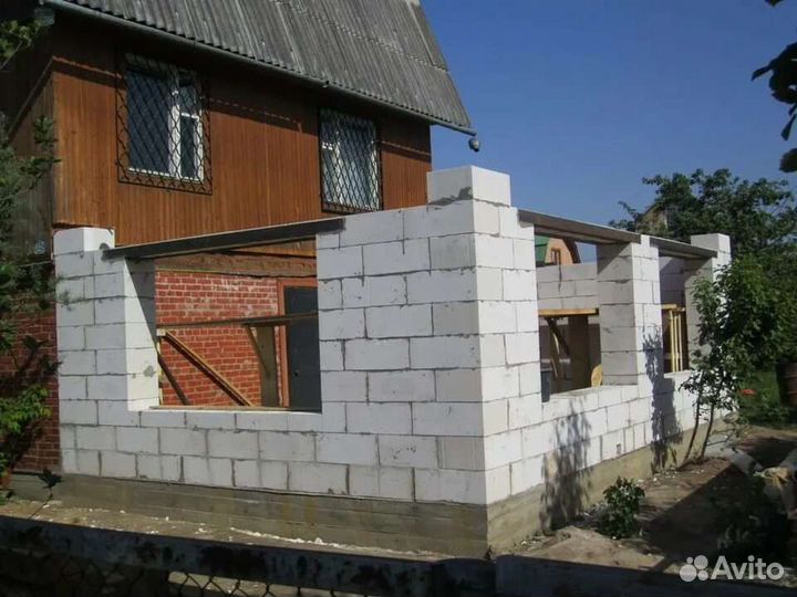 Бригада строителей