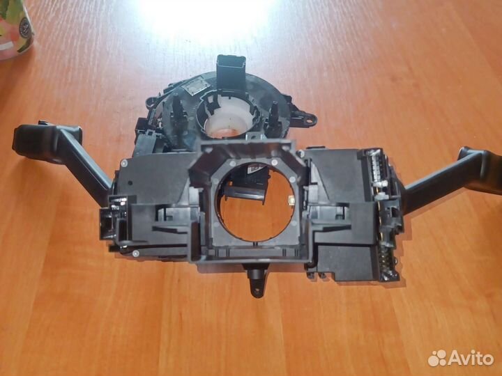 Переключатель подрулевой в сборе skoda rapid