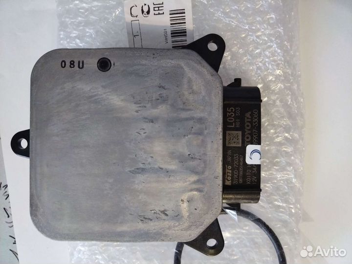 Блок фары Toyota camry v70 81056-33E10