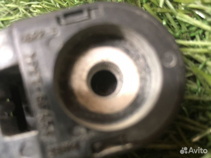 Дворник пятой двери Паджеро 4 V98W