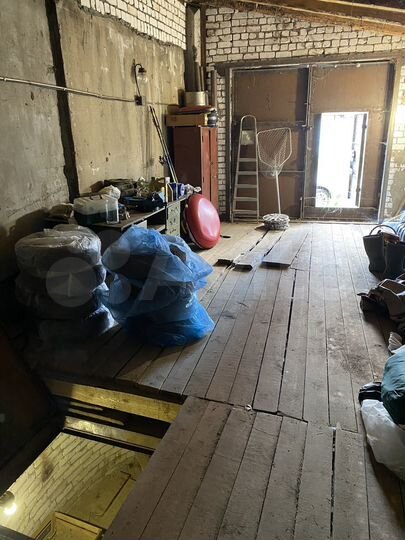 Гараж, > 30 м²