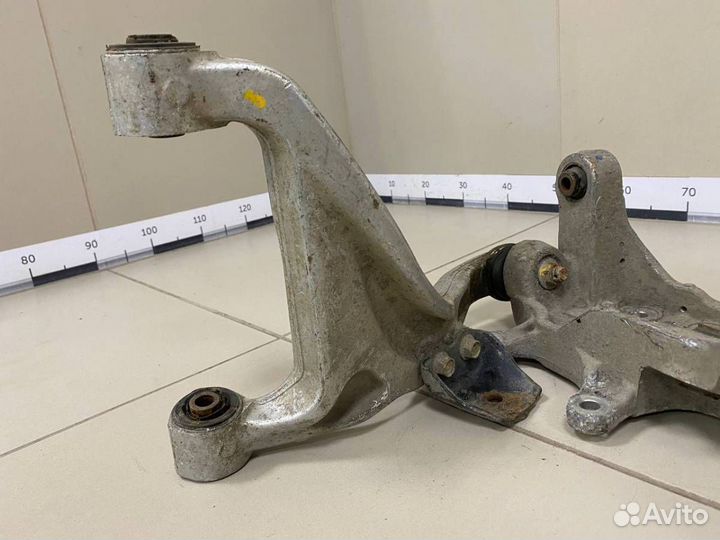 Б/У Кулак поворотный задний левый 43019JN00A