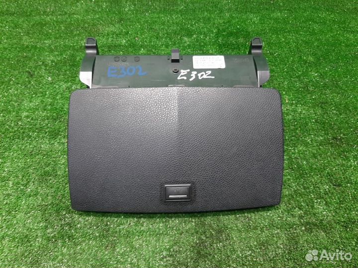 Дисплей информационный Mercedes Benz C-Class W204