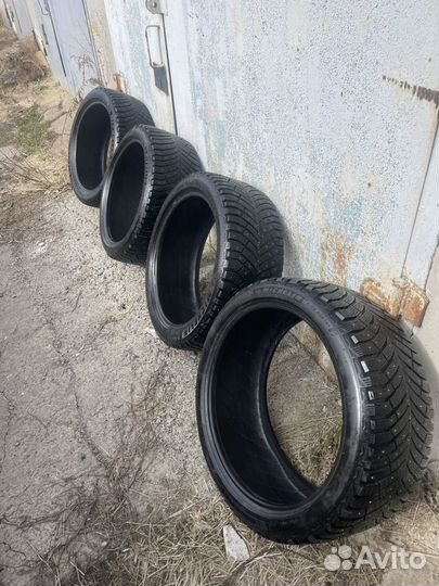 Michelin X-Ice North 4 245/40 R19 и 265/35 R19 H