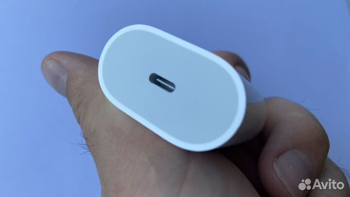Быстрая зарядка для iPhone 20w оригинал б/у