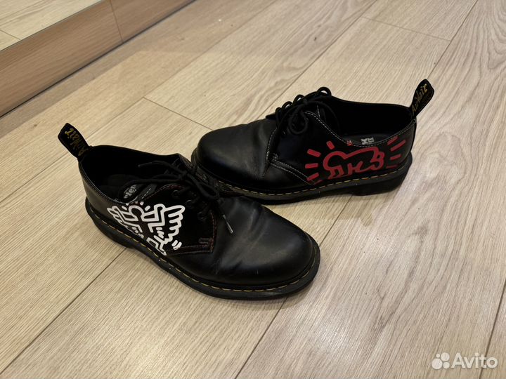 Dr martens x keith haring