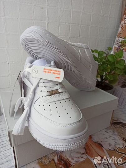 Кроссовки nike AIR force 1 белые