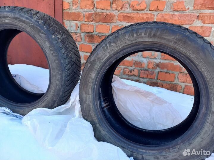 Goodyear Ultragrip Ice Arctic 205/55 R16
