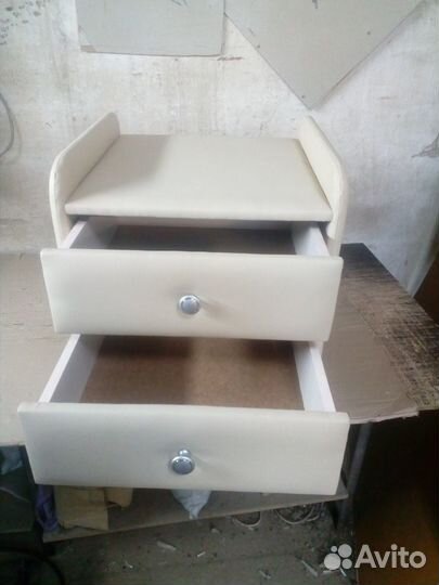 Тумба прикроватная