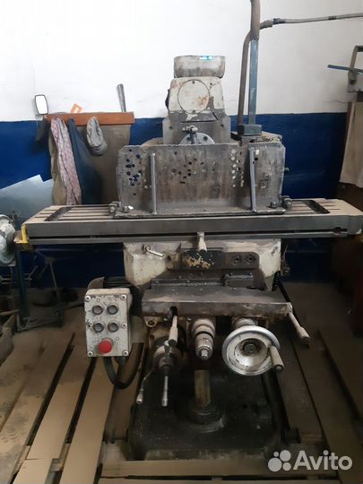 Фрезерный станок советский (СССР)