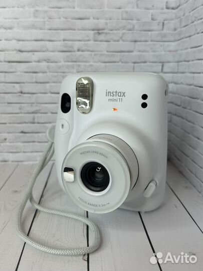 Фотоаппарат instax mini 11 белый