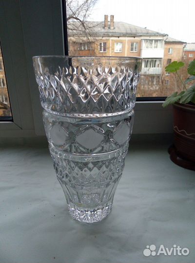 Хрустальная ваза
