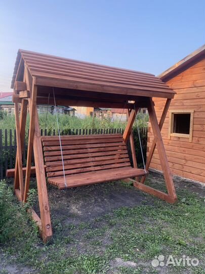 Садовая качеля деревянная