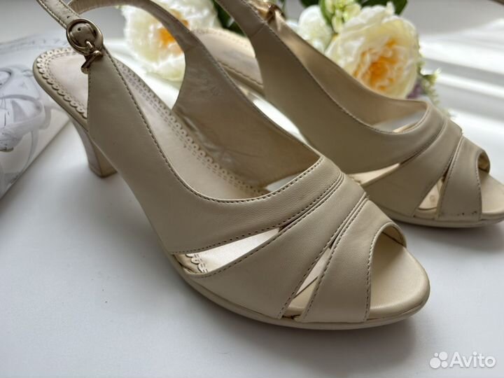 Босоножки на каблуке 39 40