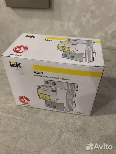 Дифференциальный автомат IEK AD12 новый