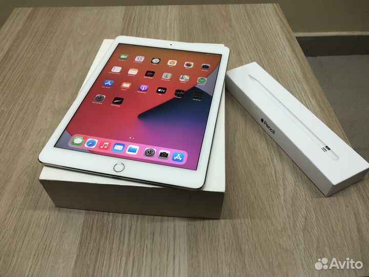 iPad Pro 9.7 128Gb LTE Акб94 RU/A Procreate Отличн