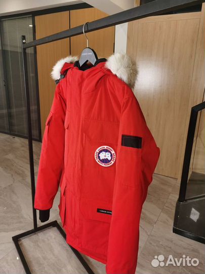 Парка пуховая Canada Goose красная