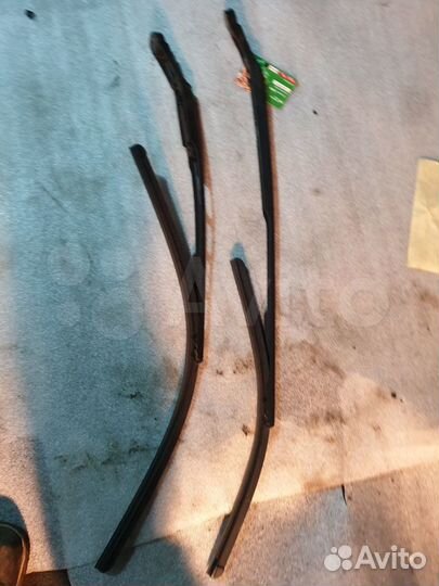 Поводок дворника Ауди А8 Д4