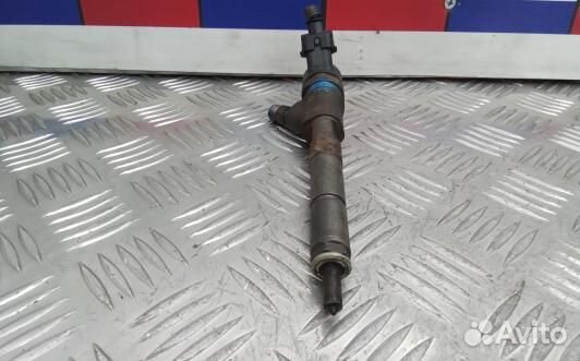 Форсунка дизельная toyota corolla E12 (5BL12AL02)