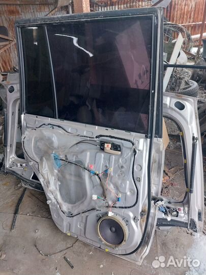 Дверь задняя левая в сборе toyota land cruiser 100