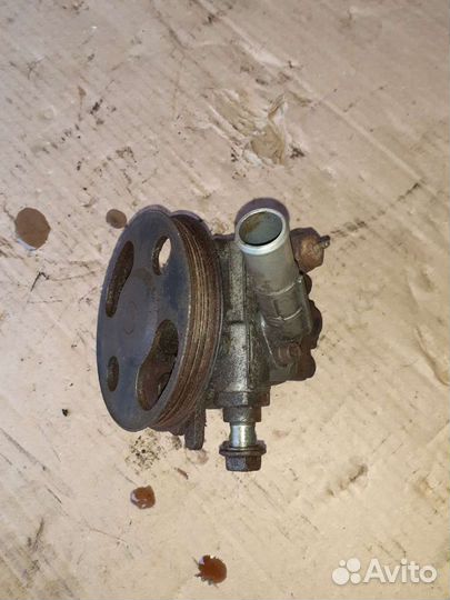 Насос гидроусилителя Мазда 323F 1.5 бензин 94-98 г