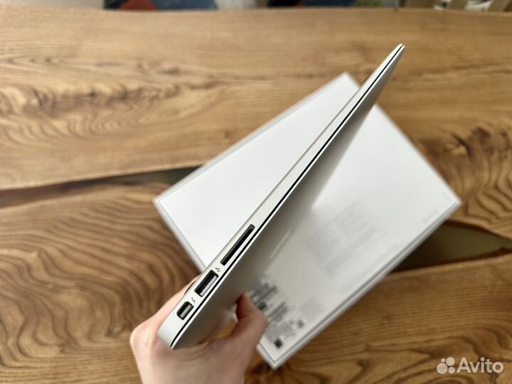 Apple macbook air 13 early 2015 128gb